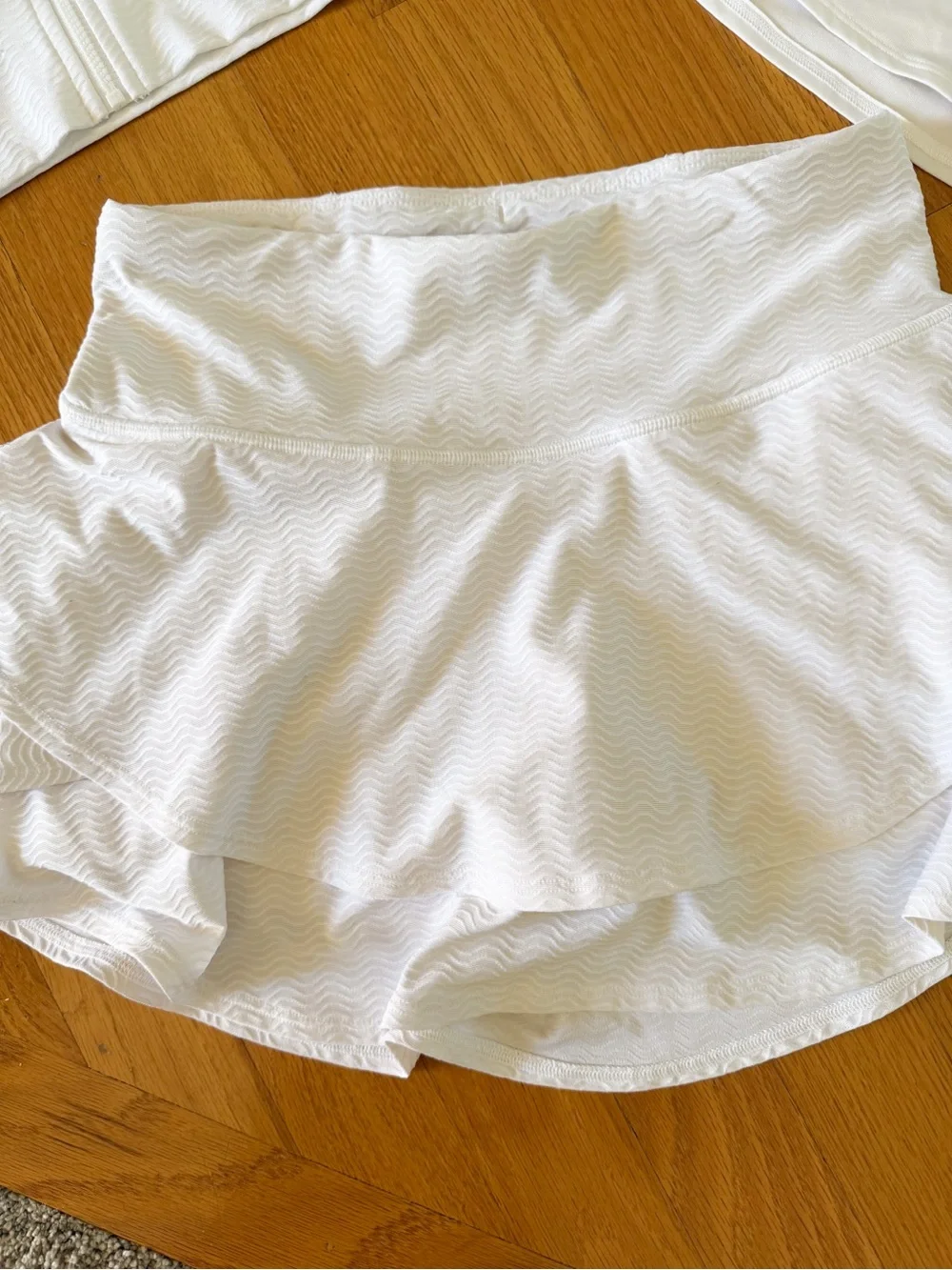 Athleta girls white 3 piece Serve set -jacket- skort - tank 12-14 years